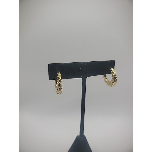 Vintage Earring Pierced Stud Hoops Gold Tone Ornate Jewelry Costume - Picture 1 of 11